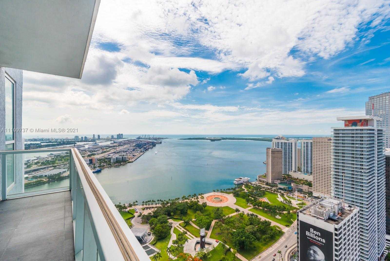 Small Image of 244 BISCAYNE BLVD #UPH-4907, Miami Number 3