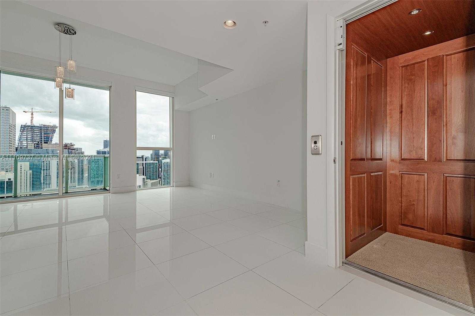 Small Image of 244 BISCAYNE BLVD #UPH-4907, Miami Number 5