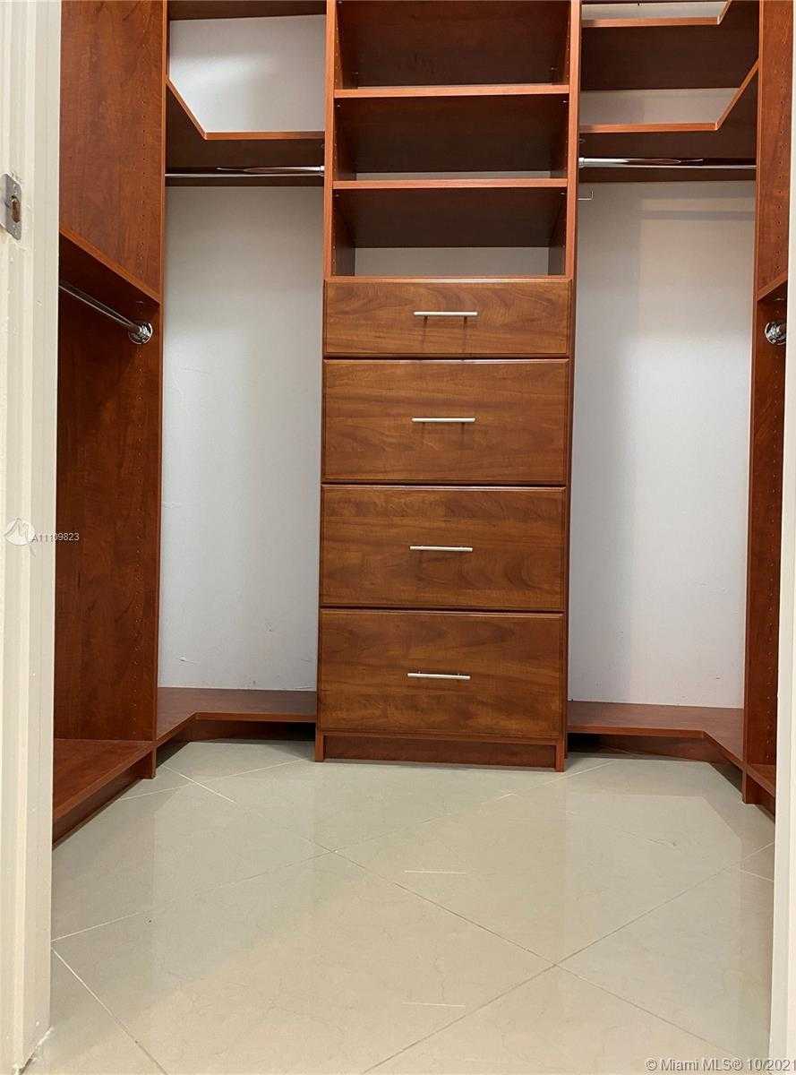 Small Image of 3884 NORTH WEST 2ND ST #1, Miami Number 13