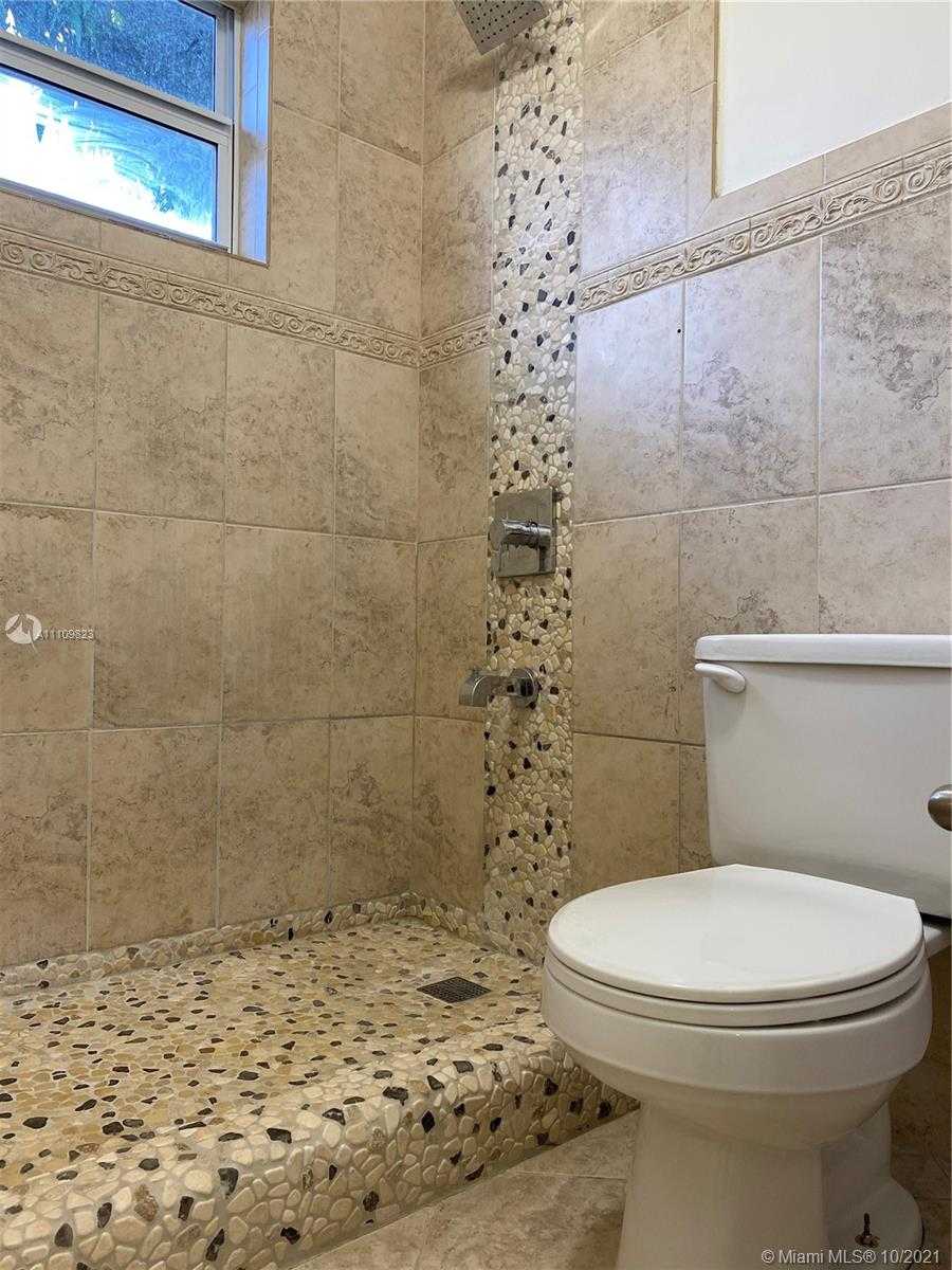 Small Image of 3884 NORTH WEST 2ND ST #1, Miami Number 16
