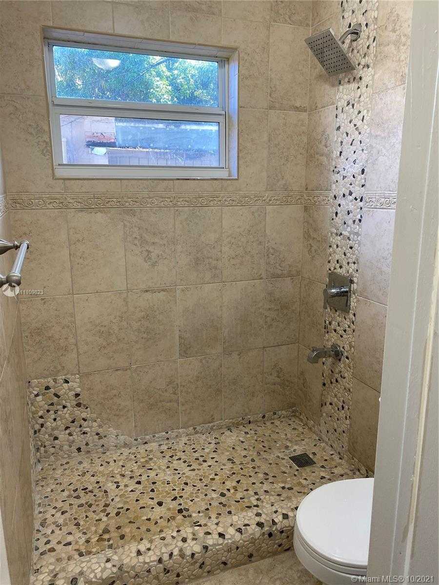 Small Image of 3884 NORTH WEST 2ND ST #1, Miami Number 18