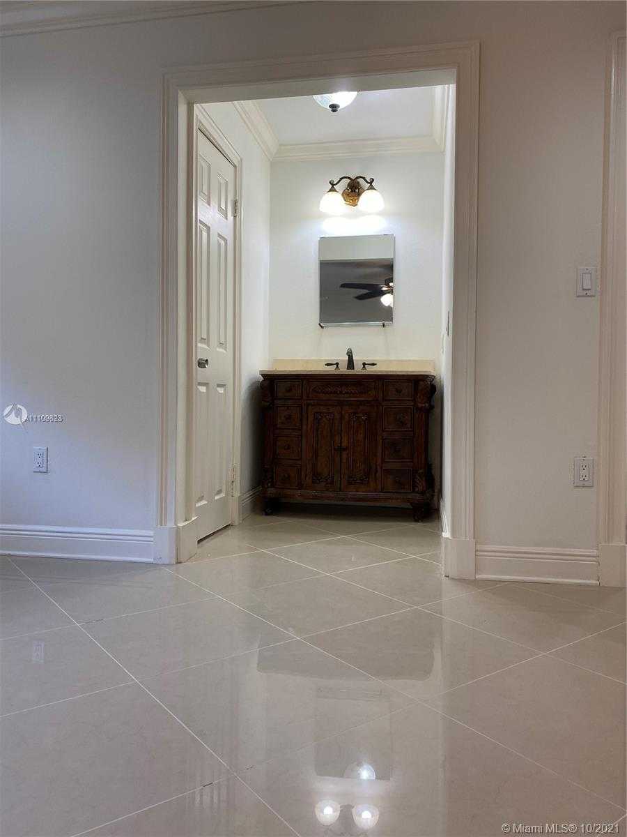 Small Image of 3884 NORTH WEST 2ND ST #1, Miami Number 19