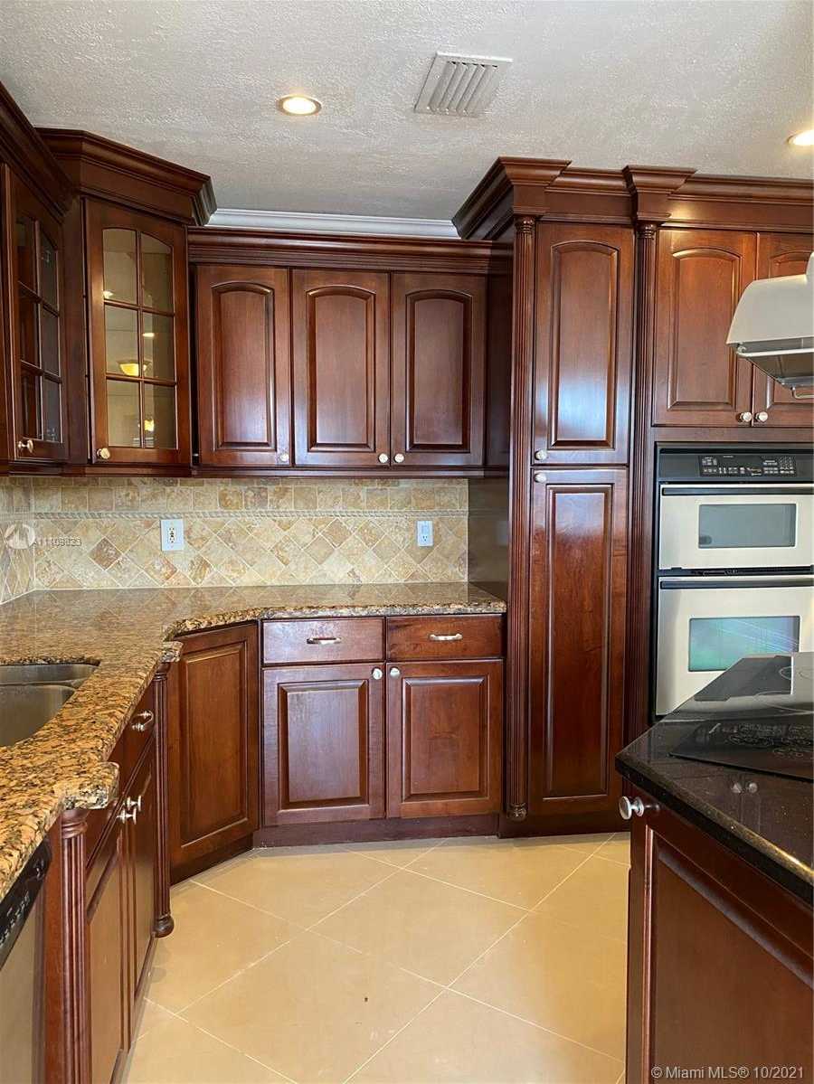 Small Image of 3884 NORTH WEST 2ND ST #1, Miami Number 6