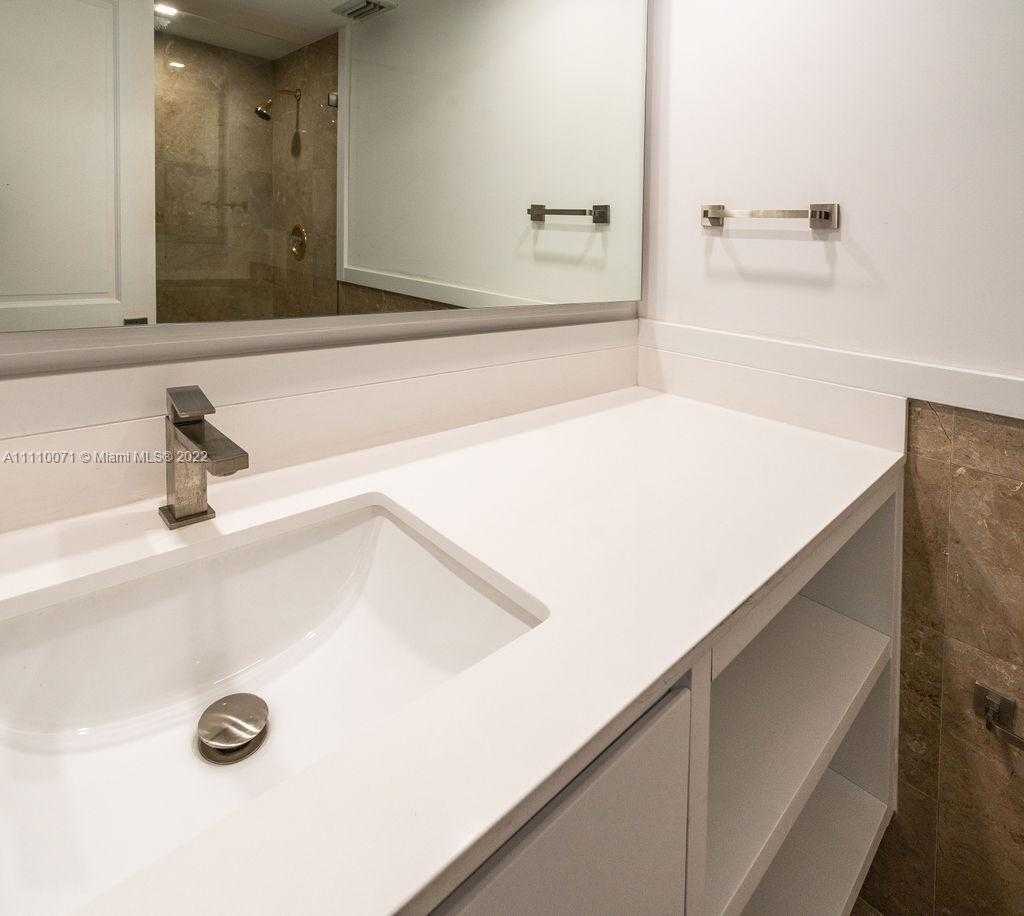 Small Image of 177 OCEAN LANE DR #1205, Key Biscayne Number 10