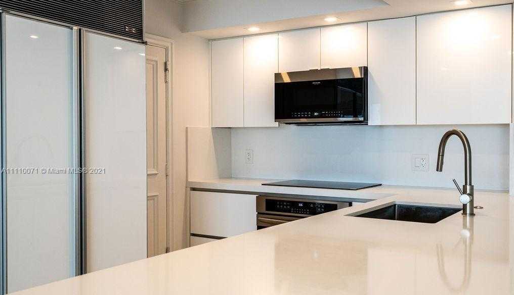 Small Image of 177 OCEAN LANE DR #1205, Key Biscayne Number 5