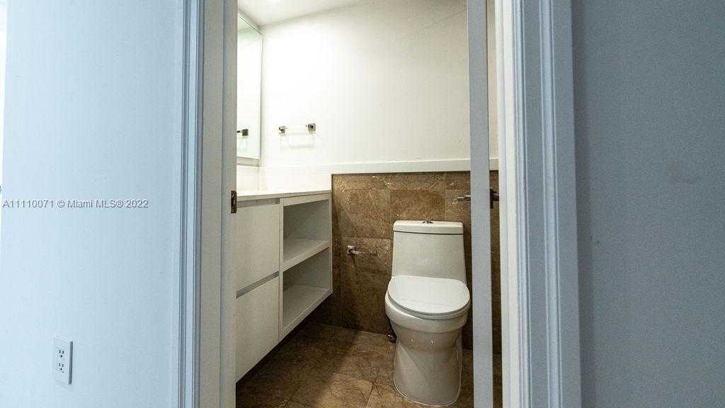Small Image of 177 OCEAN LANE DR #1205, Key Biscayne Number 9