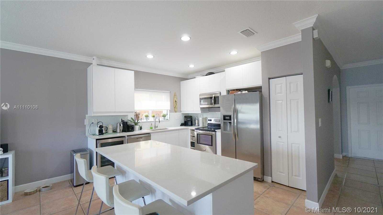 Small Image of 13116 SOUTH WEST 136TH TER, Miami Number 16