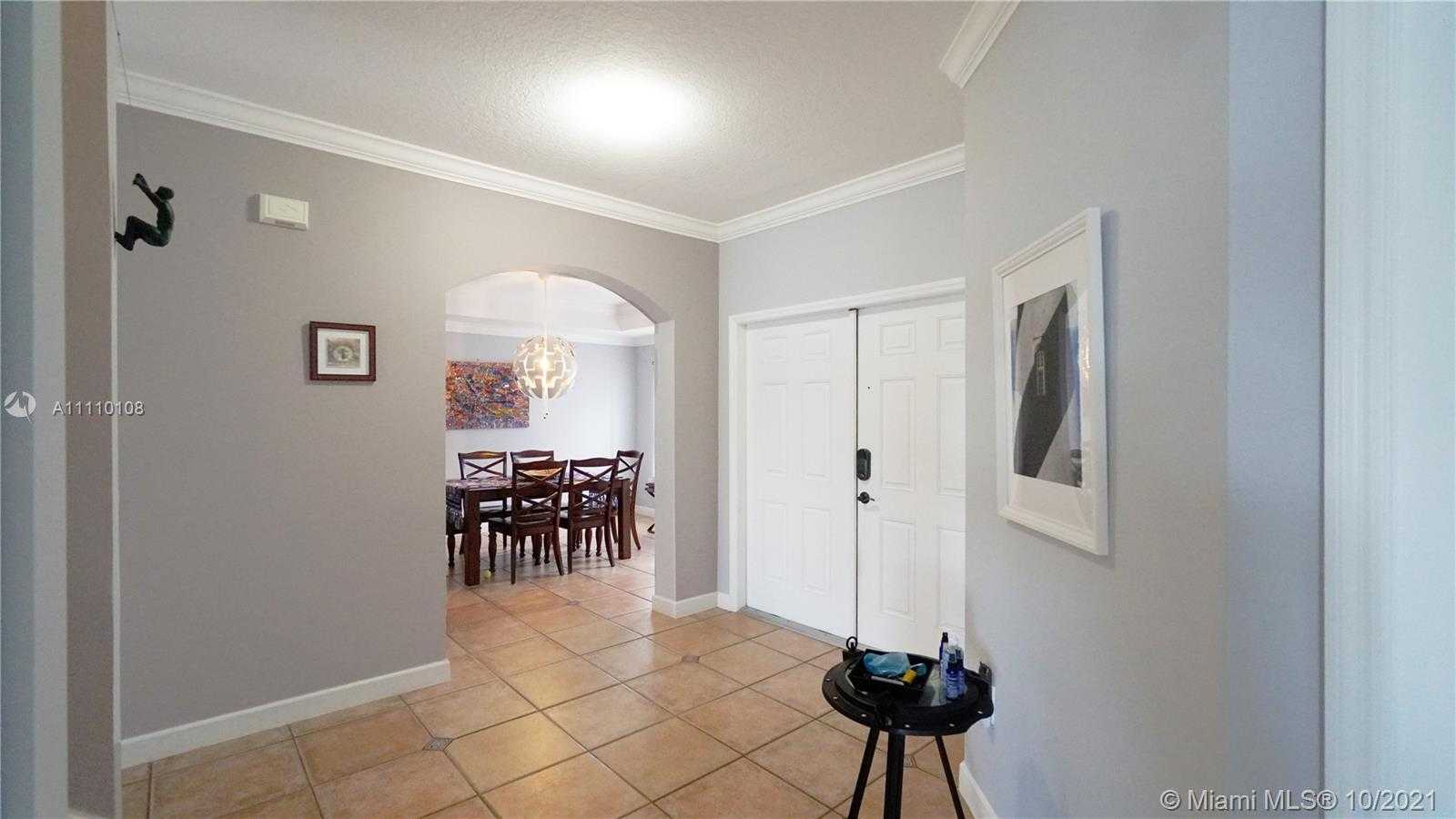 Small Image of 13116 SOUTH WEST 136TH TER, Miami Number 21