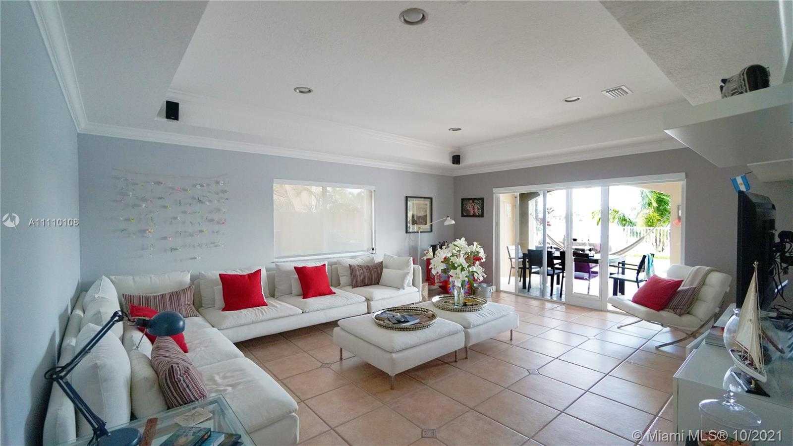 Small Image of 13116 SOUTH WEST 136TH TER, Miami Number 23