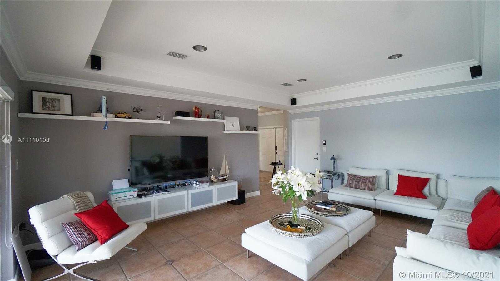 Small Image of 13116 SOUTH WEST 136TH TER, Miami Number 24