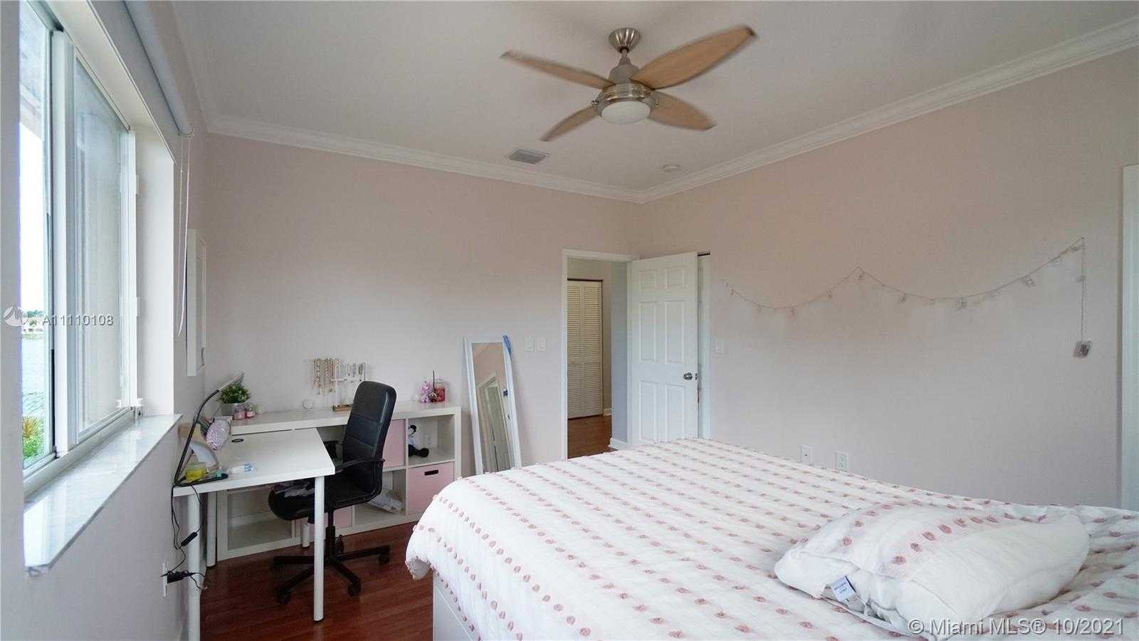 Small Image of 13116 SOUTH WEST 136TH TER, Miami Number 30