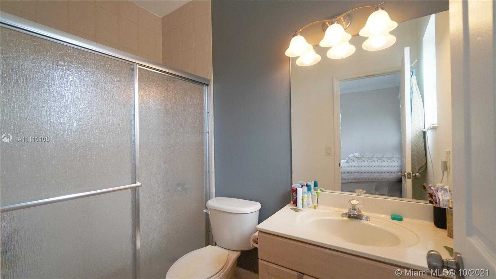 Small Image of 13116 SOUTH WEST 136TH TER, Miami Number 31