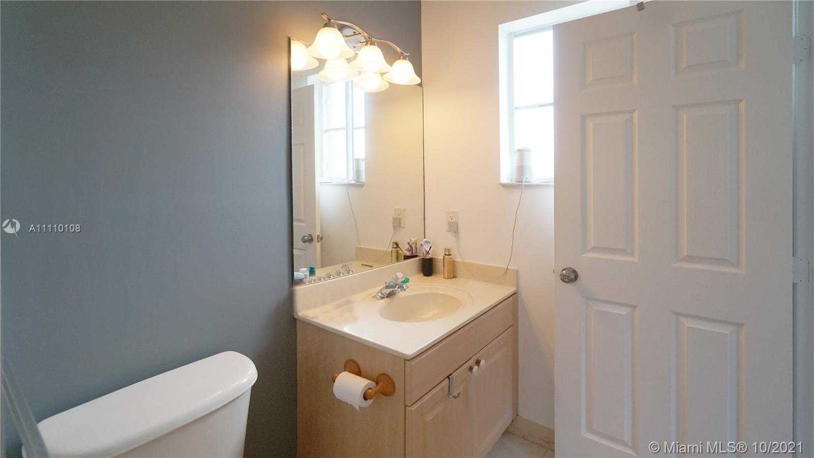 Small Image of 13116 SOUTH WEST 136TH TER, Miami Number 32