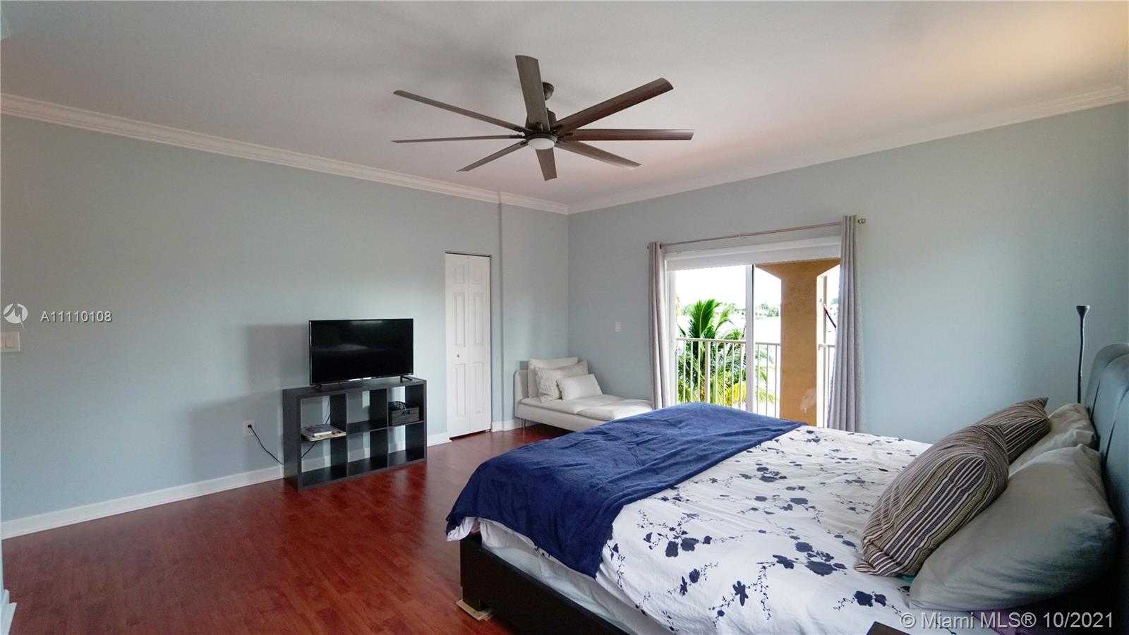 Small Image of 13116 SOUTH WEST 136TH TER, Miami Number 38