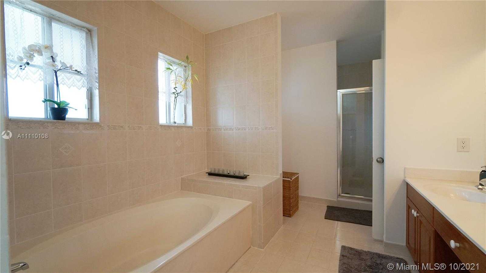 Small Image of 13116 SOUTH WEST 136TH TER, Miami Number 49