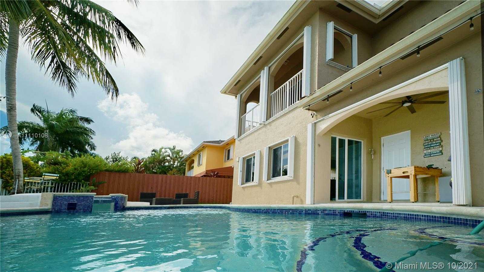 Small Image of 13116 SOUTH WEST 136TH TER, Miami Number 9