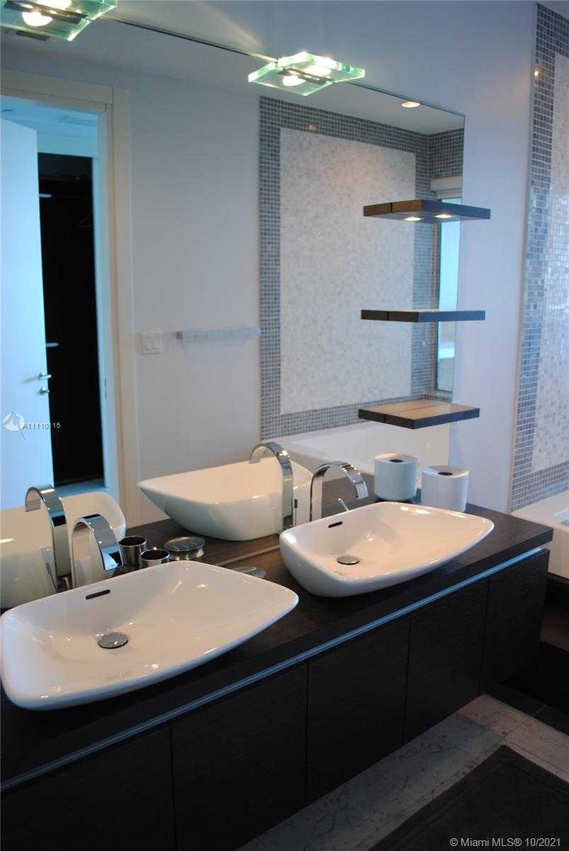 Small Image of 200 BISCAYNE BOULEVARD WAY #4507, Miami Number 17