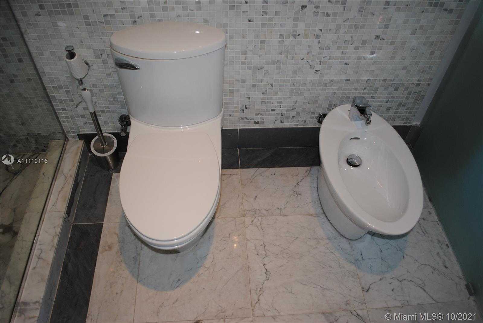 Small Image of 200 BISCAYNE BOULEVARD WAY #4507, Miami Number 18