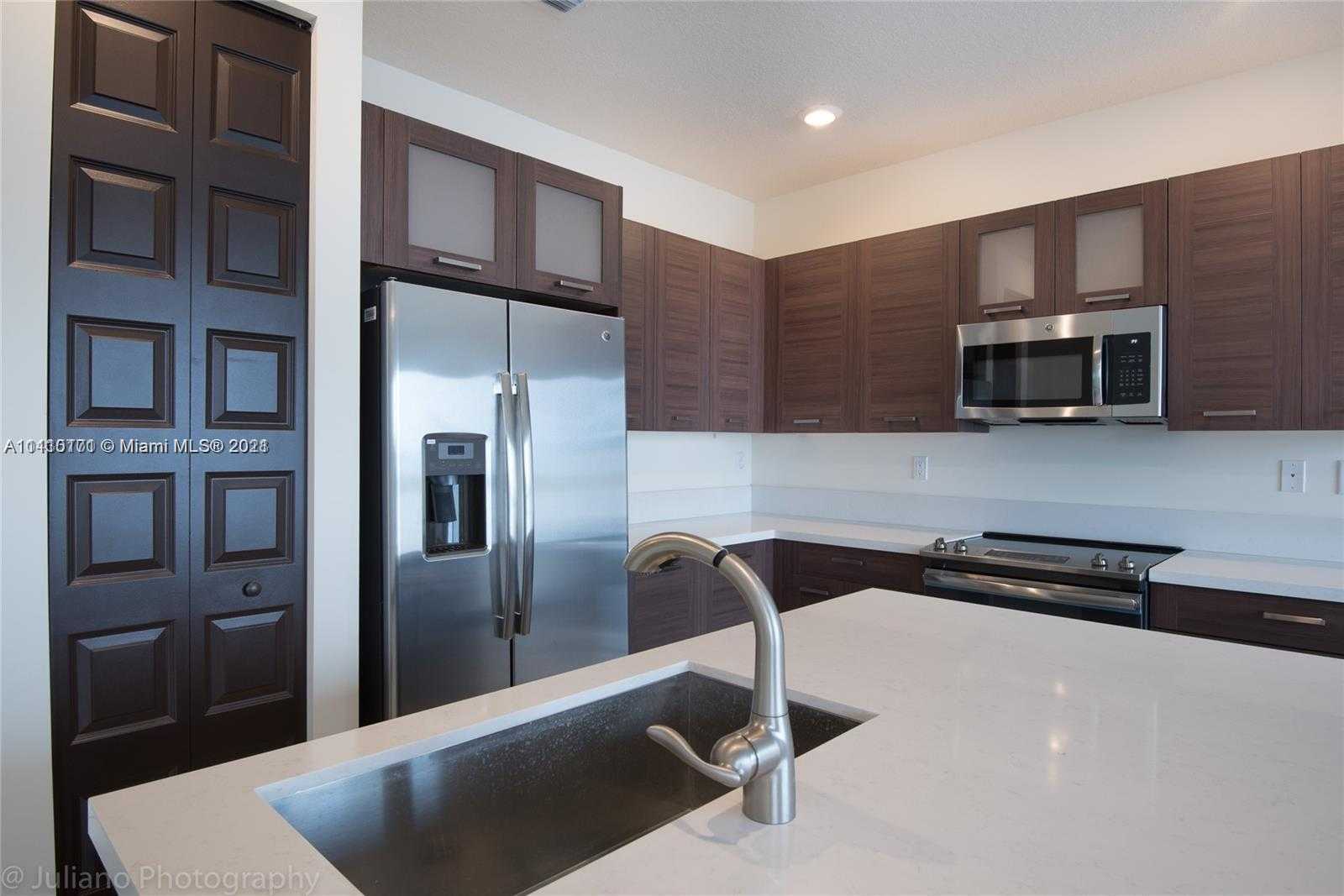 Small Image of 15955 NORTH WEST 91ST CT #15955, Miami Lakes Number 13