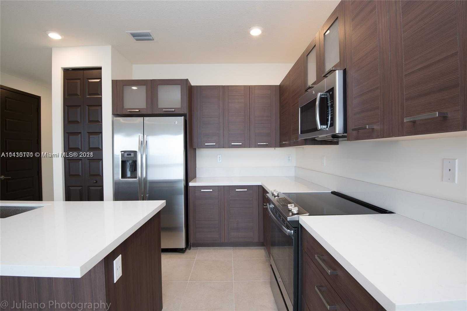 Small Image of 15955 NORTH WEST 91ST CT #15955, Miami Lakes Number 14