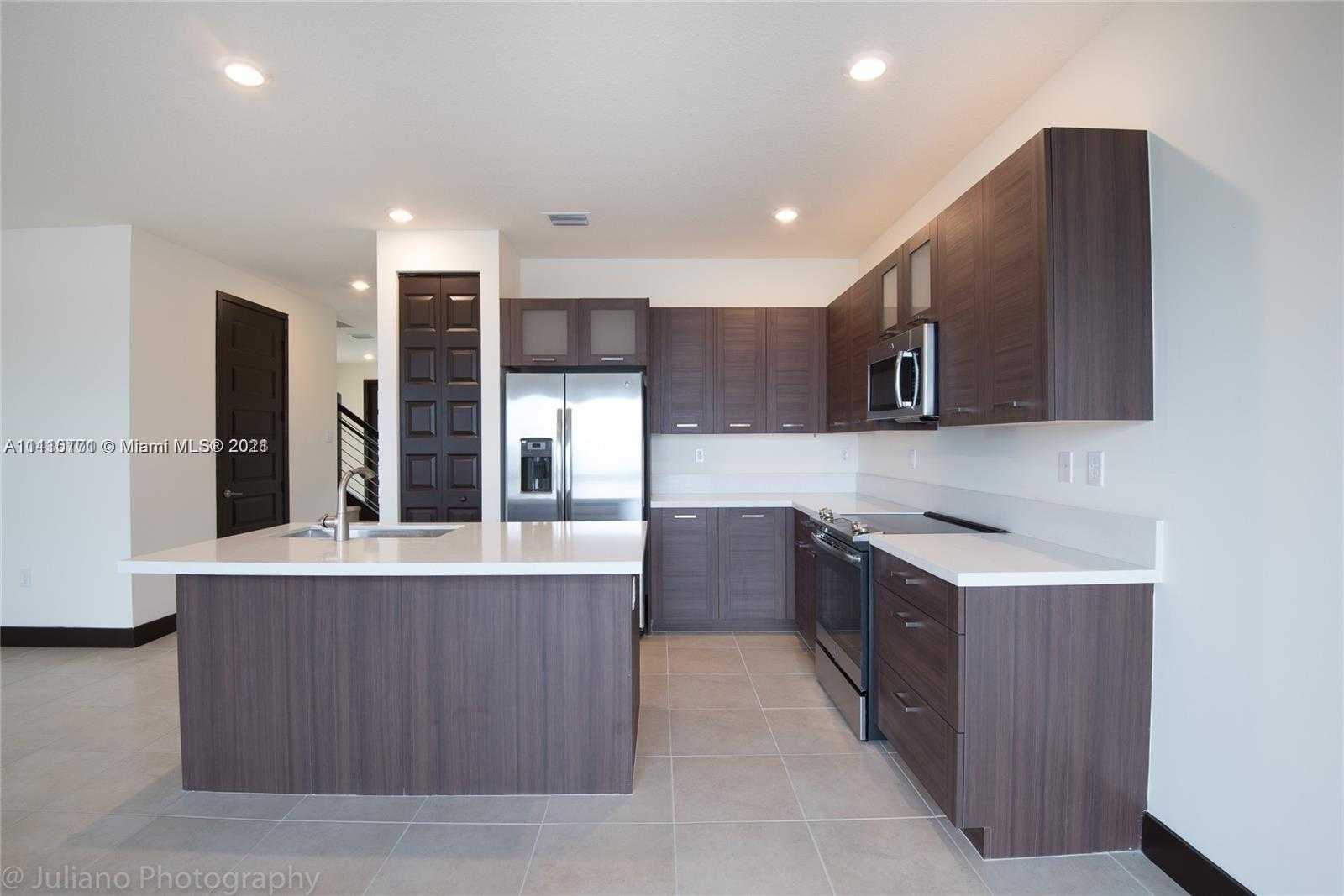 Small Image of 15955 NORTH WEST 91ST CT #15955, Miami Lakes Number 17