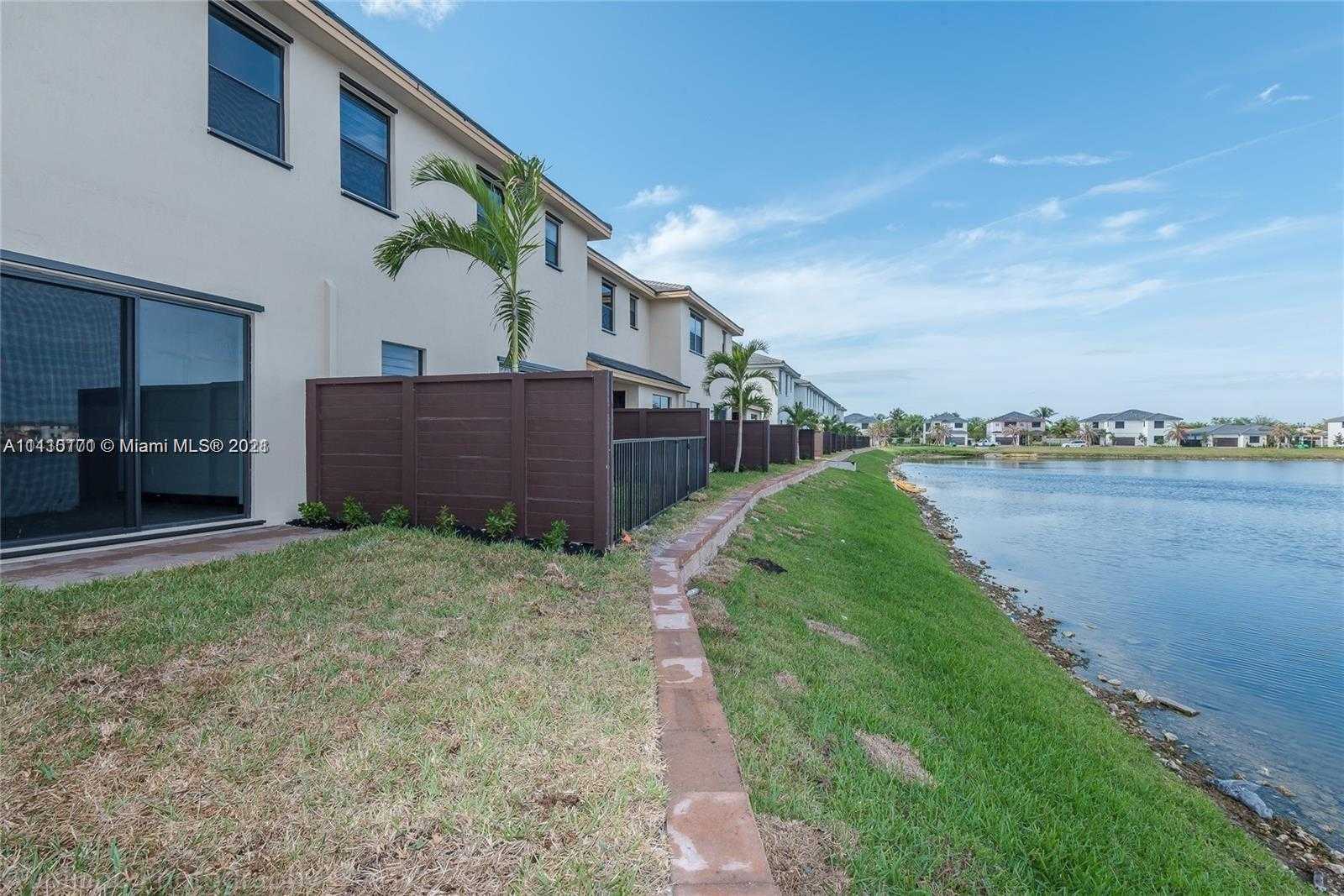 Small Image of 15955 NORTH WEST 91ST CT #15955, Miami Lakes Number 24