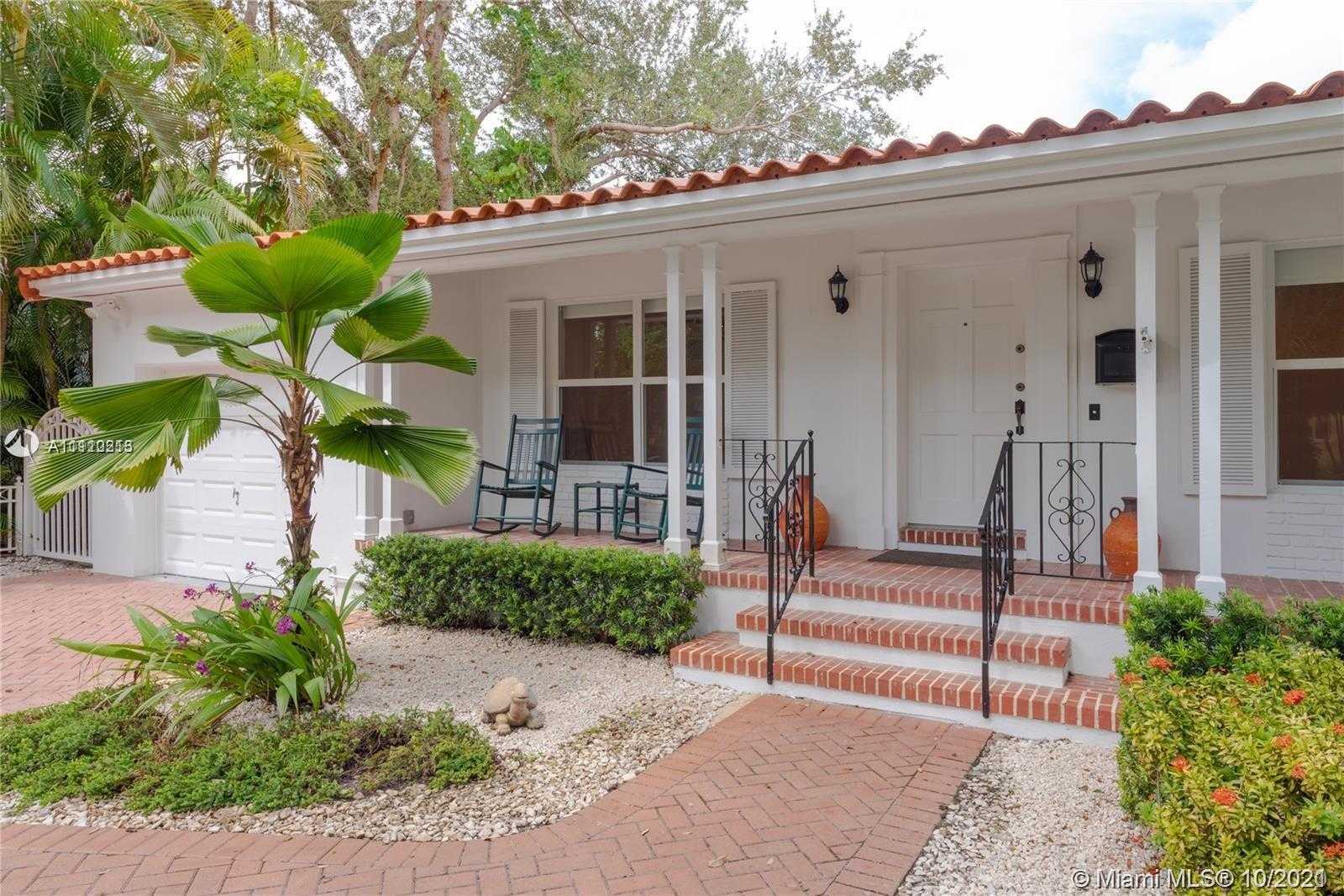 Small Image of 1419 CADIZ AVE, Coral Gables Number 11