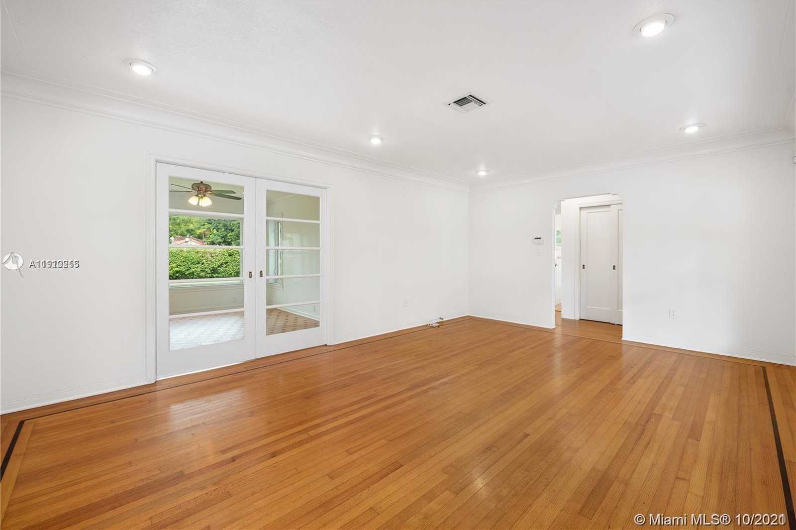 Small Image of 1419 CADIZ AVE, Coral Gables Number 13
