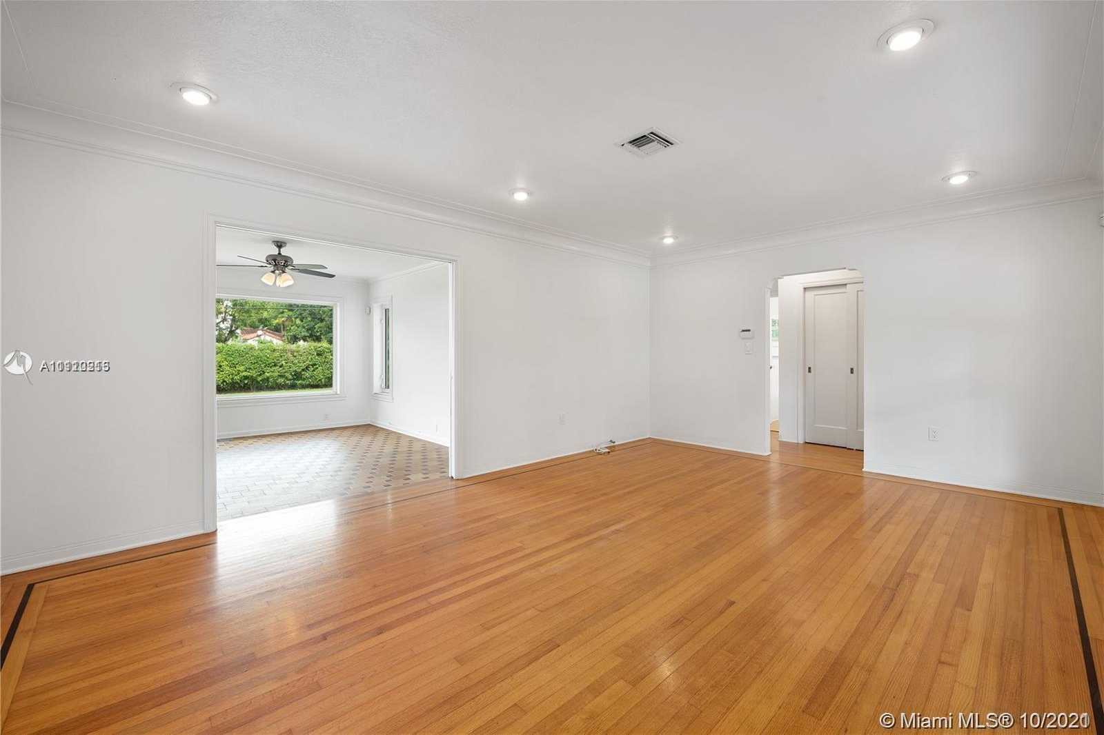 Small Image of 1419 CADIZ AVE, Coral Gables Number 14