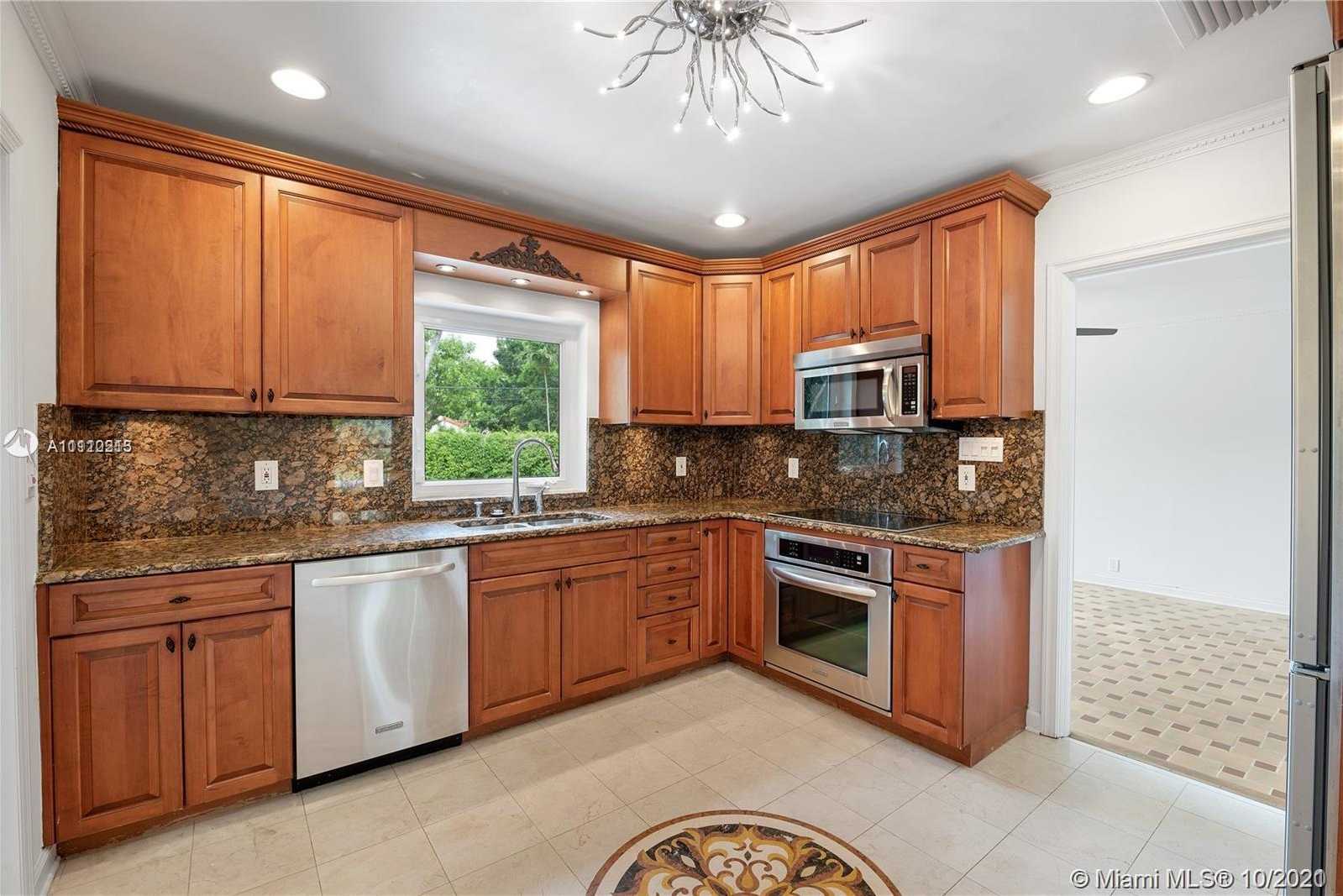 Small Image of 1419 CADIZ AVE, Coral Gables Number 19