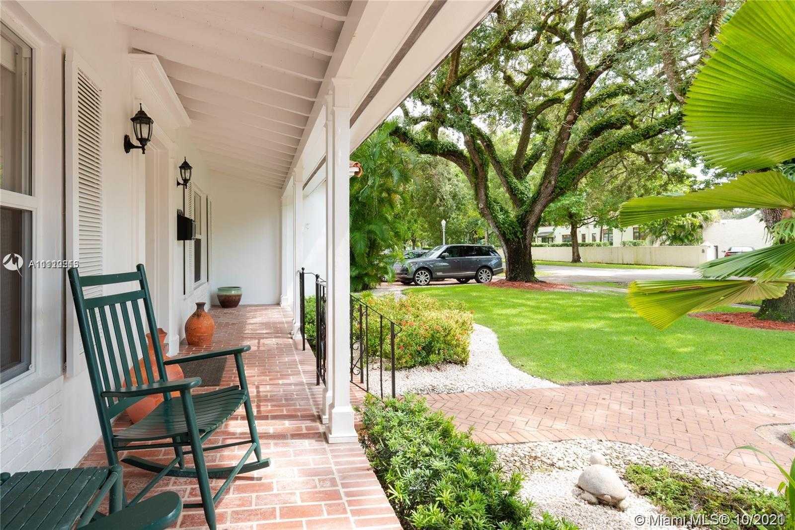 Small Image of 1419 CADIZ AVE, Coral Gables Number 2