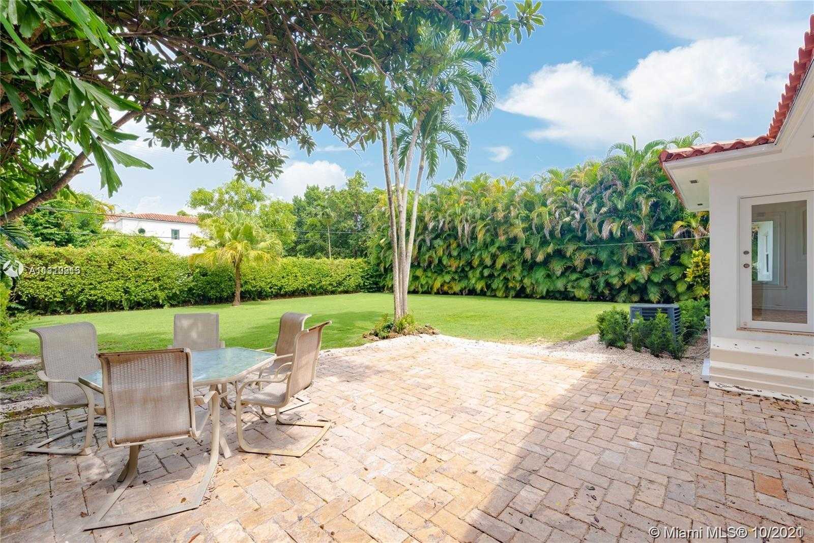 Small Image of 1419 CADIZ AVE, Coral Gables Number 31