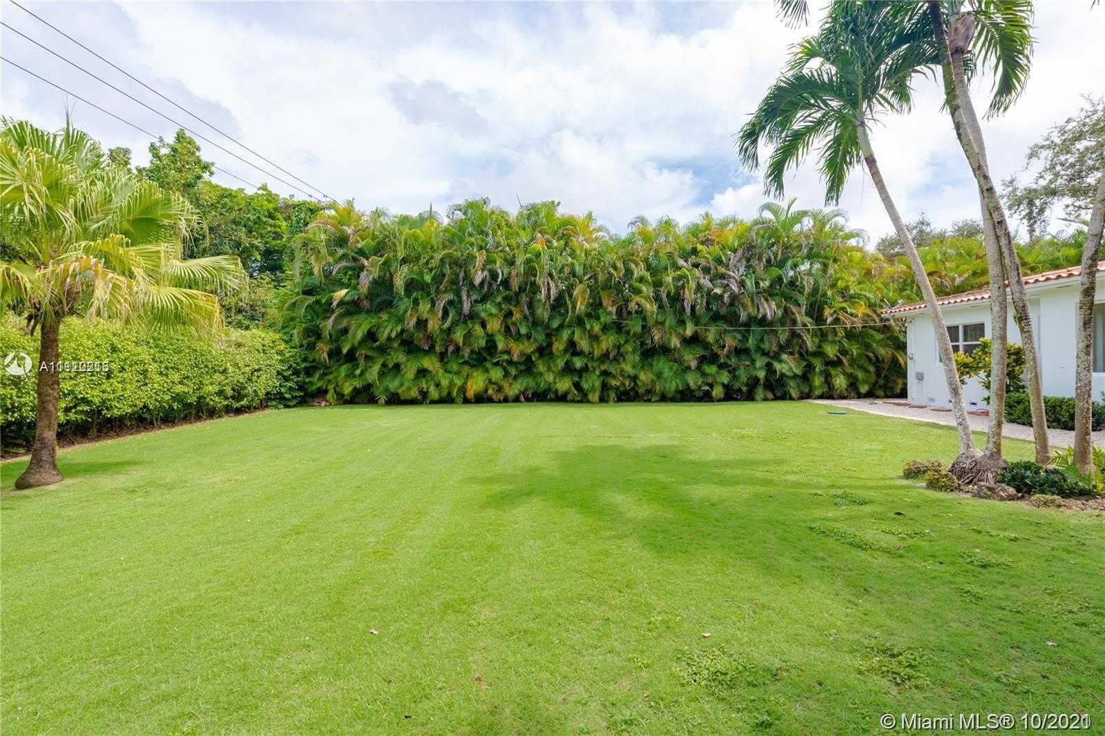 Small Image of 1419 CADIZ AVE, Coral Gables Number 32