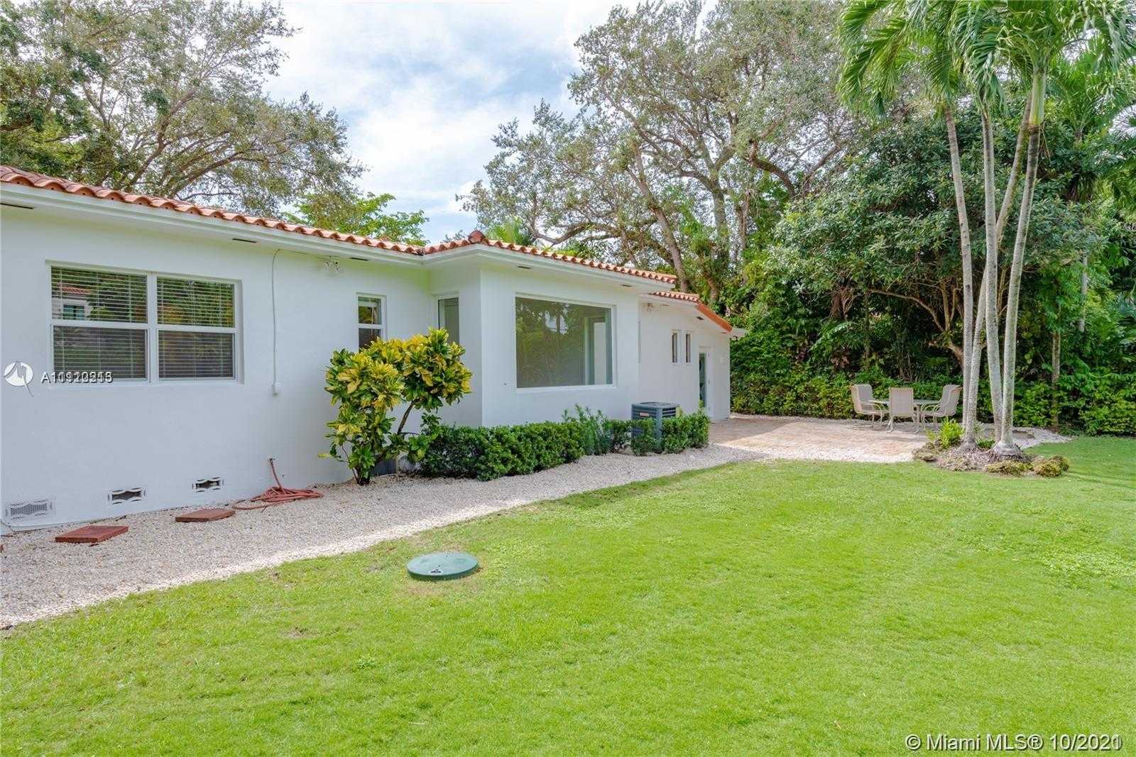 Small Image of 1419 CADIZ AVE, Coral Gables Number 35