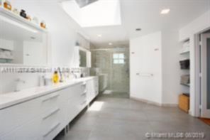 Small Image of 140 NORTH HIBISCUS DR, Miami Beach Number 14