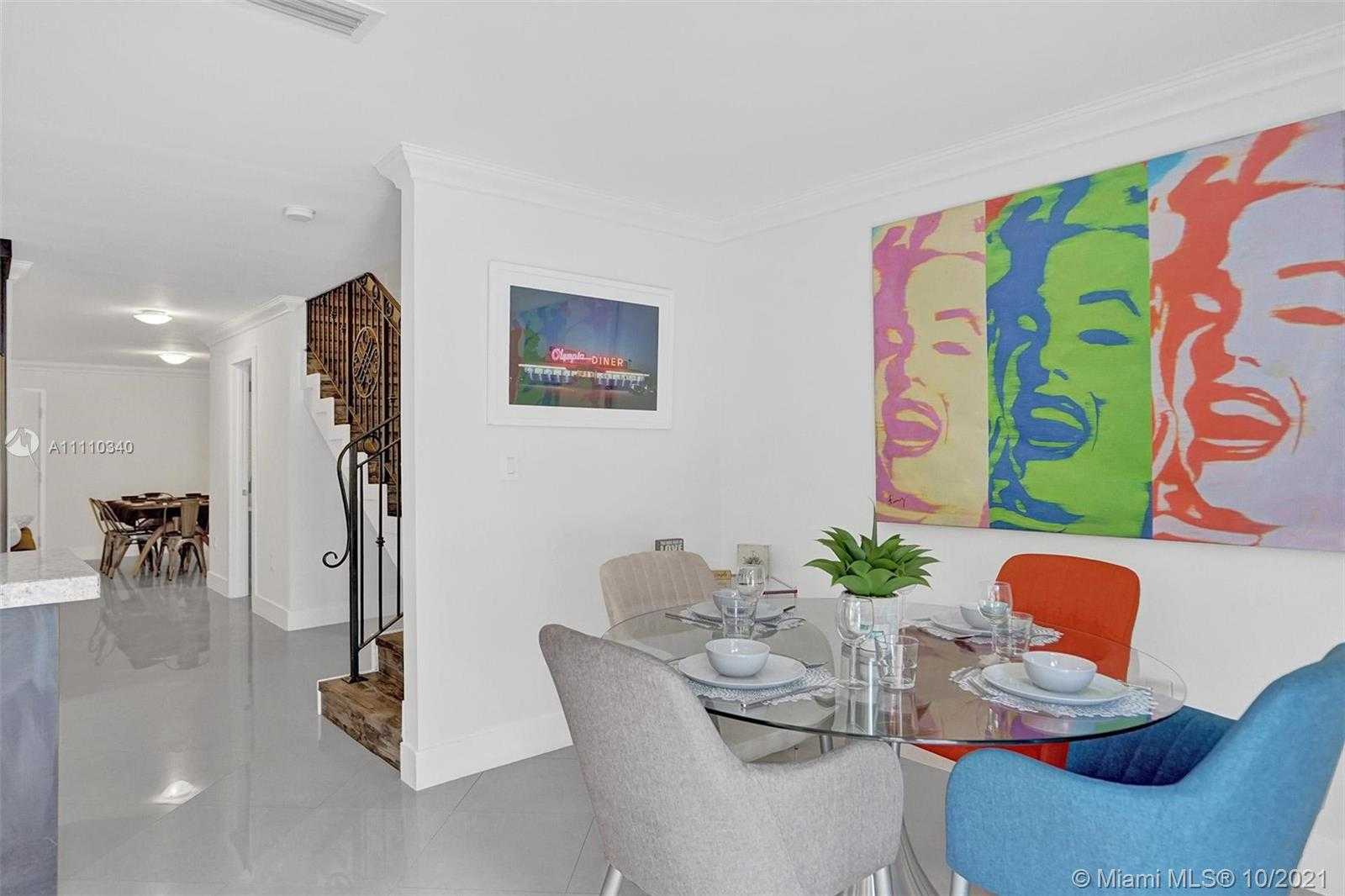 Small Image of 3160 NEW YORK ST #B, Miami Number 6