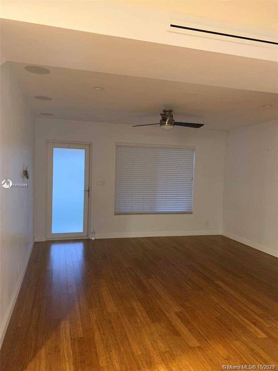 Small Image of 2318 CLEVELAND ST #1, Hollywood Number 4