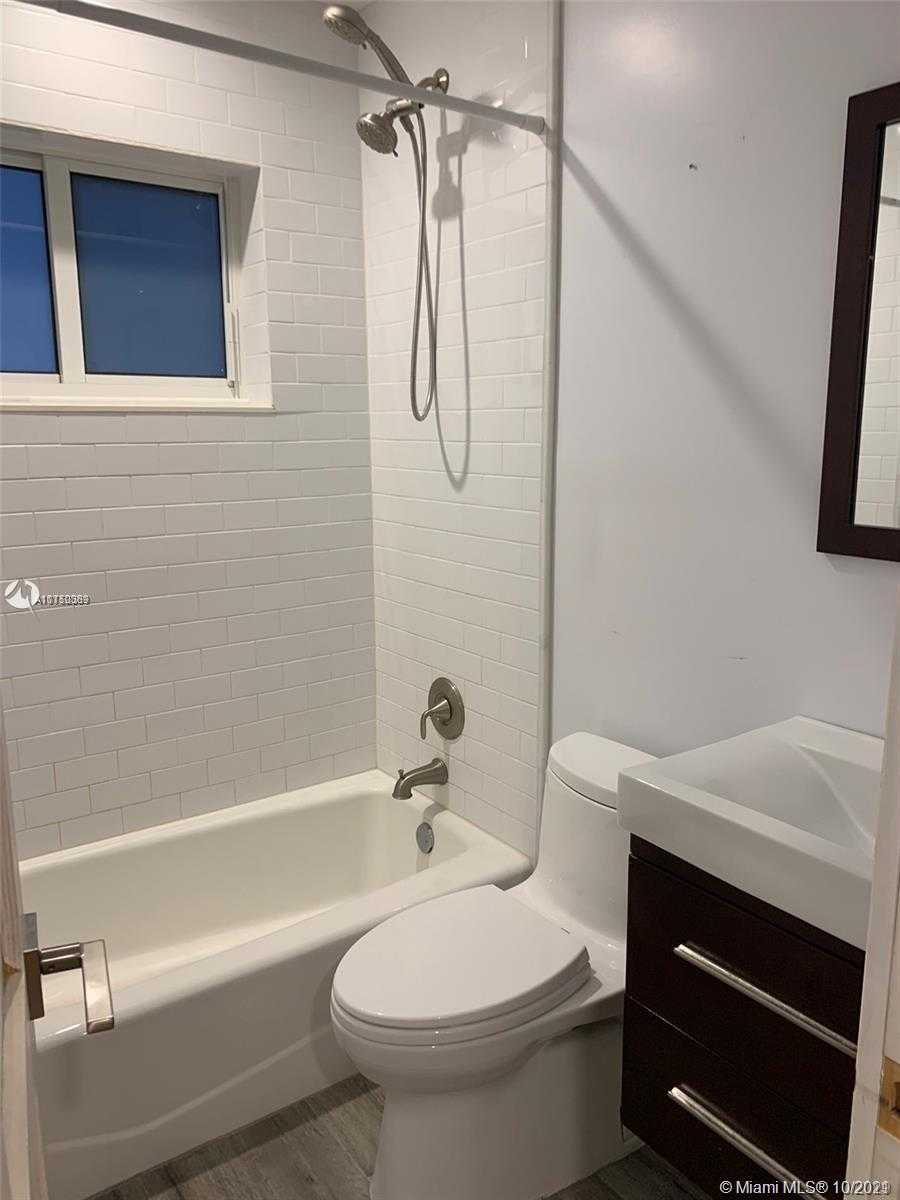 Small Image of 2318 CLEVELAND ST #1, Hollywood Number 5
