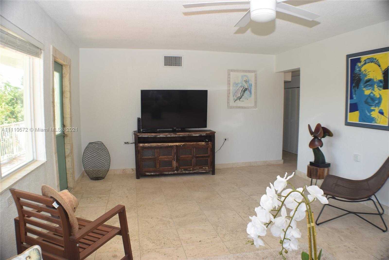 Small Image of 15 POISONWOOD RD, Key Largo Number 11