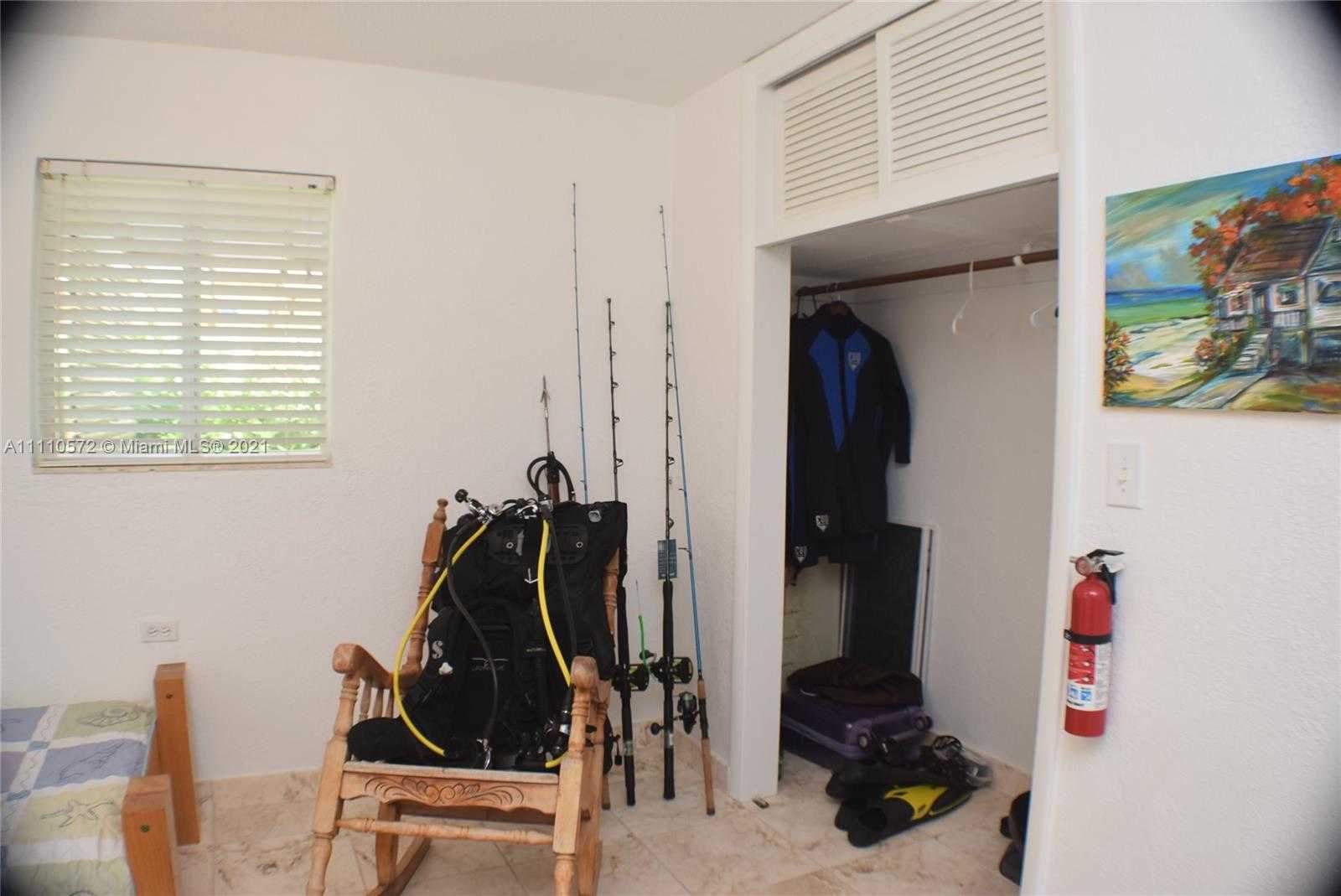 Small Image of 15 POISONWOOD RD, Key Largo Number 17