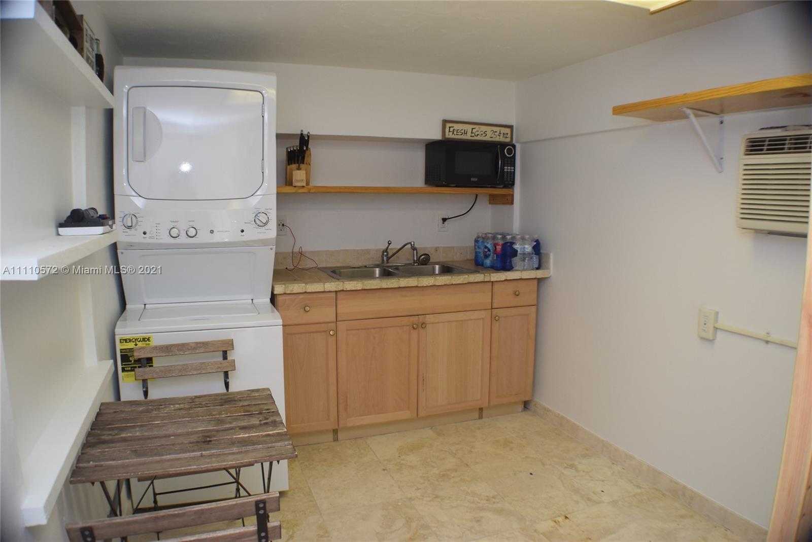 Small Image of 15 POISONWOOD RD, Key Largo Number 20