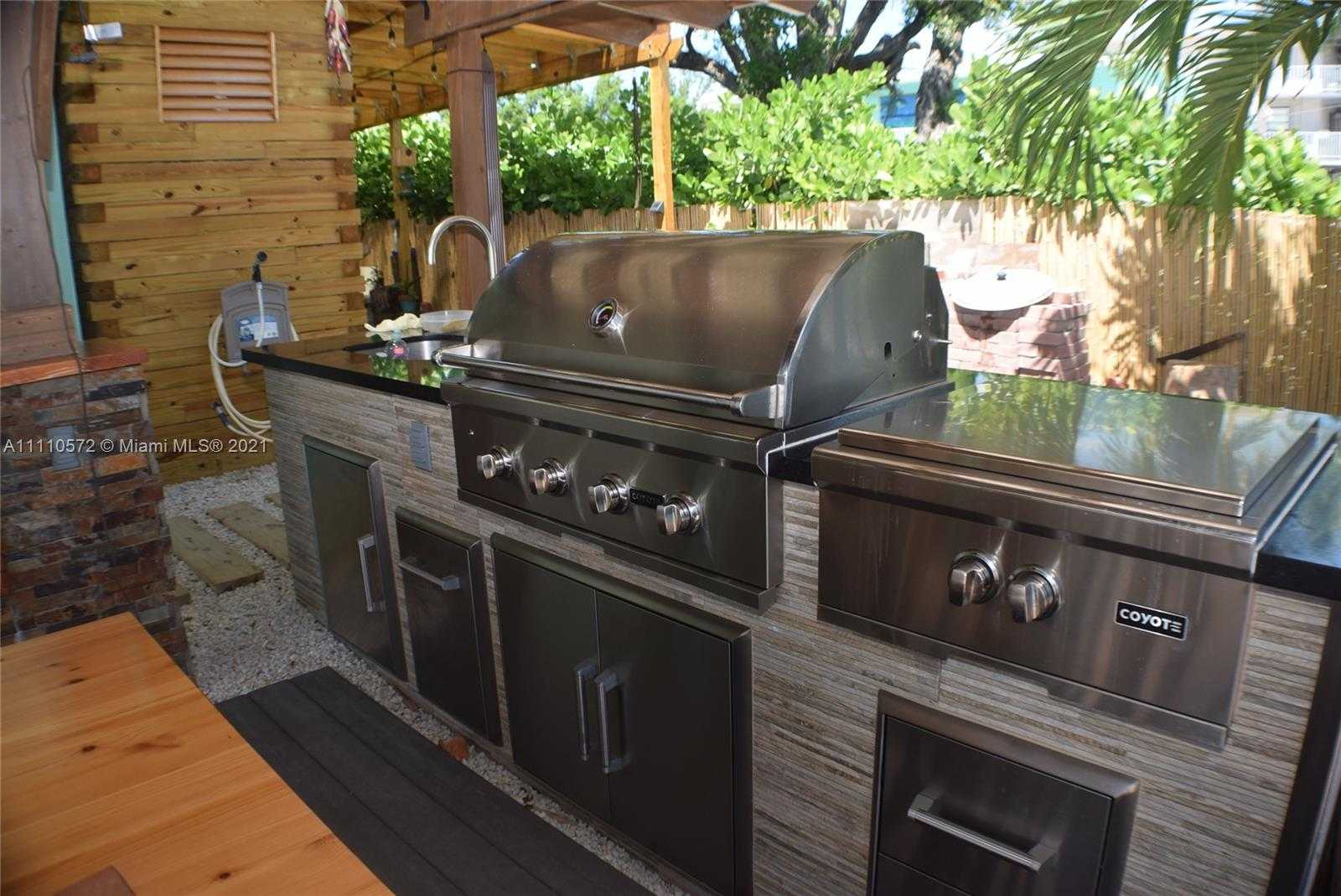 Small Image of 15 POISONWOOD RD, Key Largo Number 25