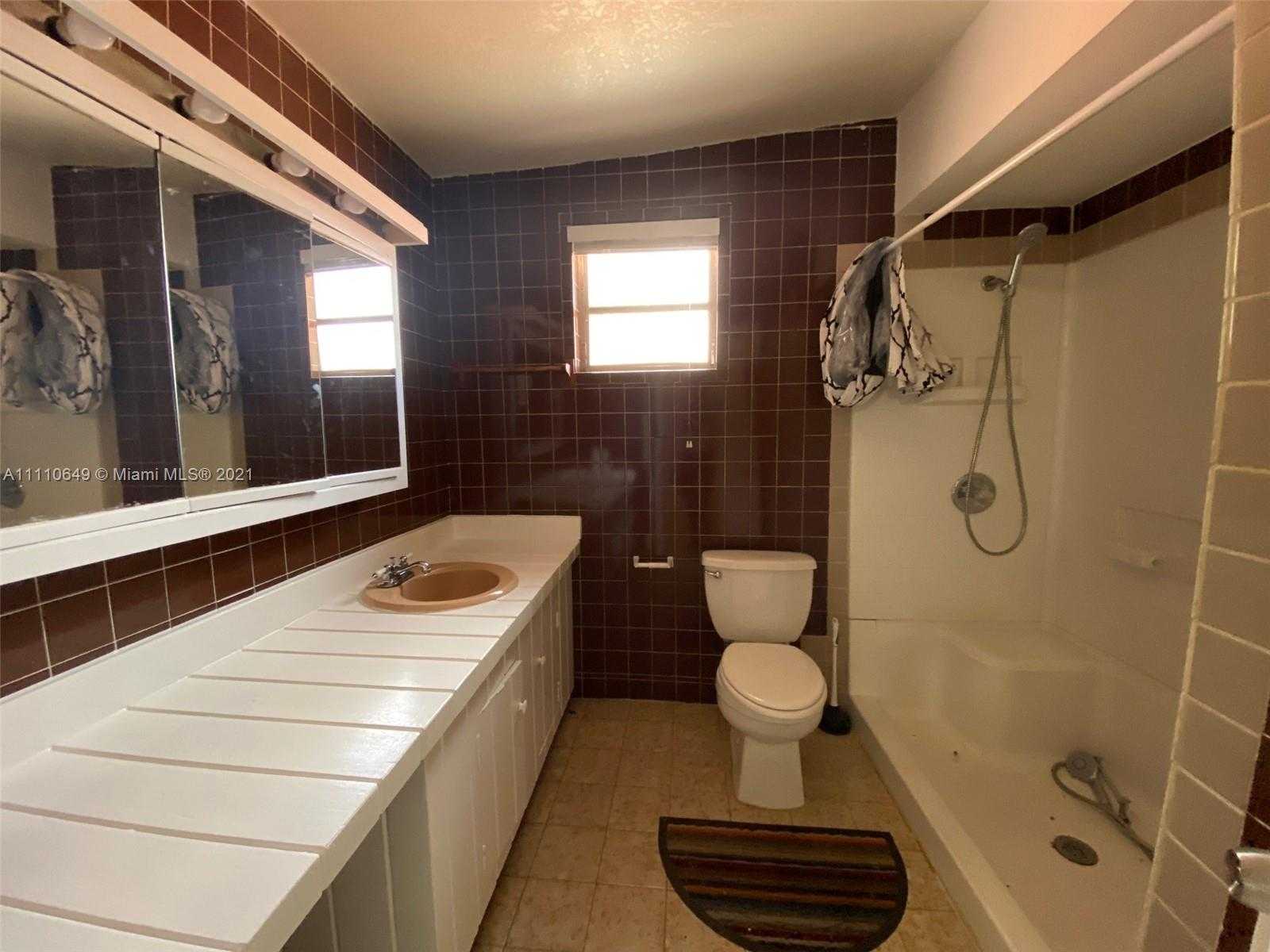Small Image of 40 SOUTH WEST 34TH AVE #2, Miami Number 5