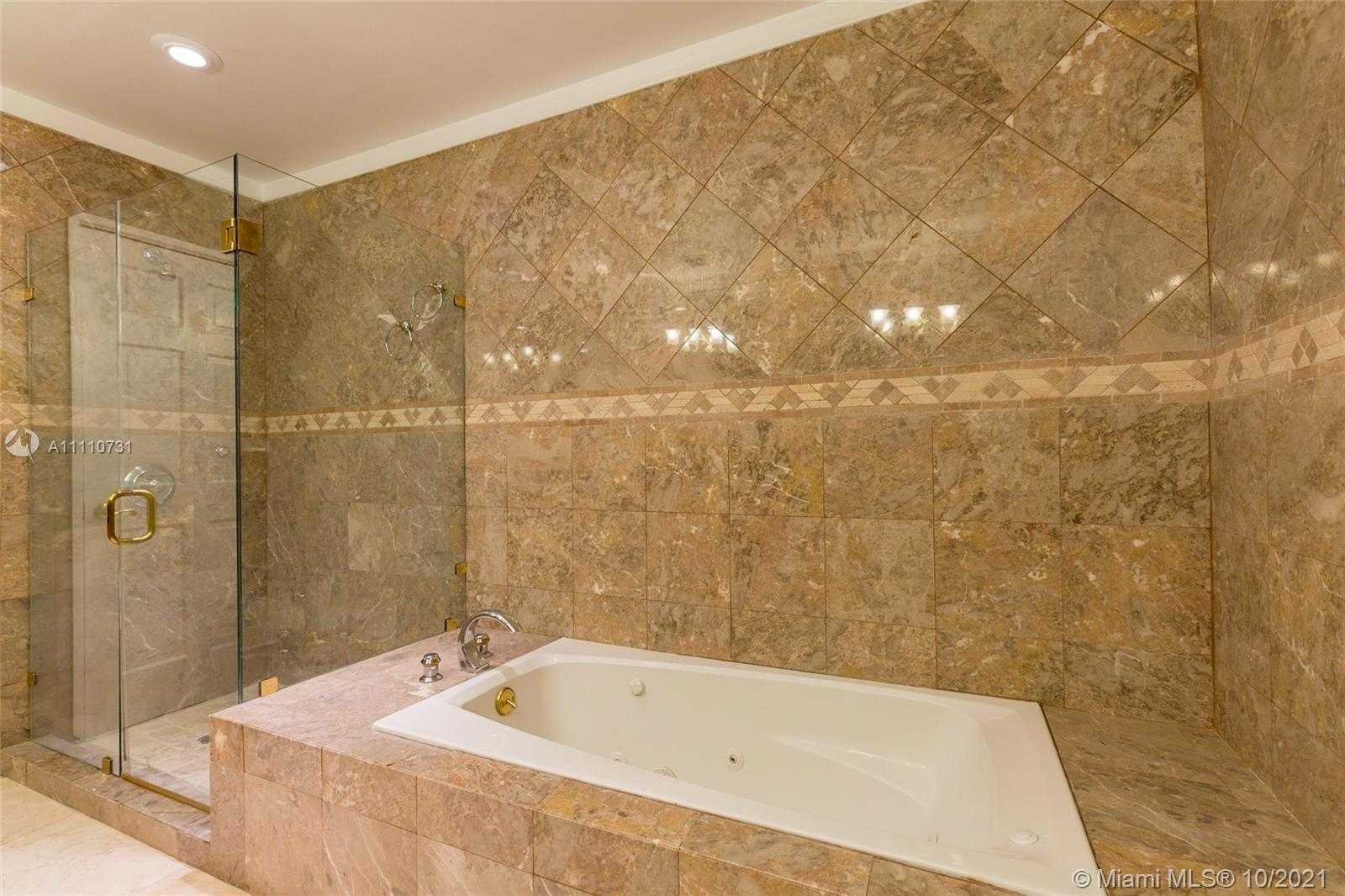 Small Image of 1249 BISCAYA DR, Surfside Number 13