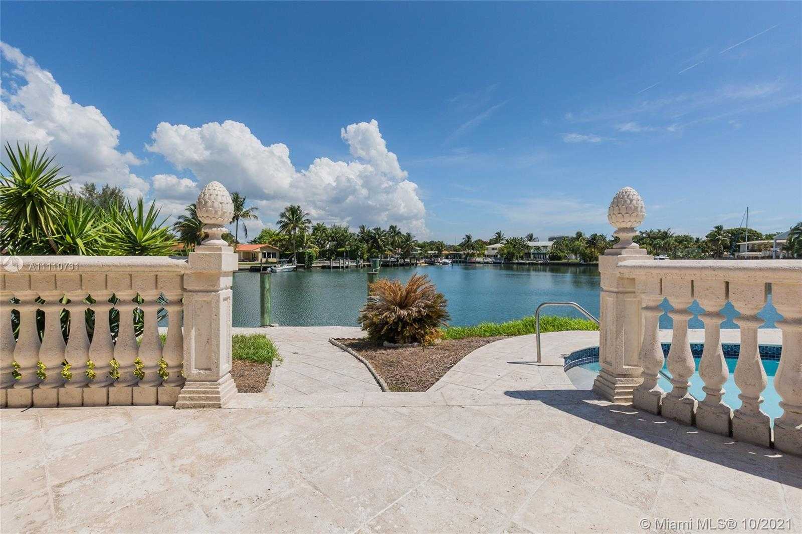 Small Image of 1249 BISCAYA DR, Surfside Number 3