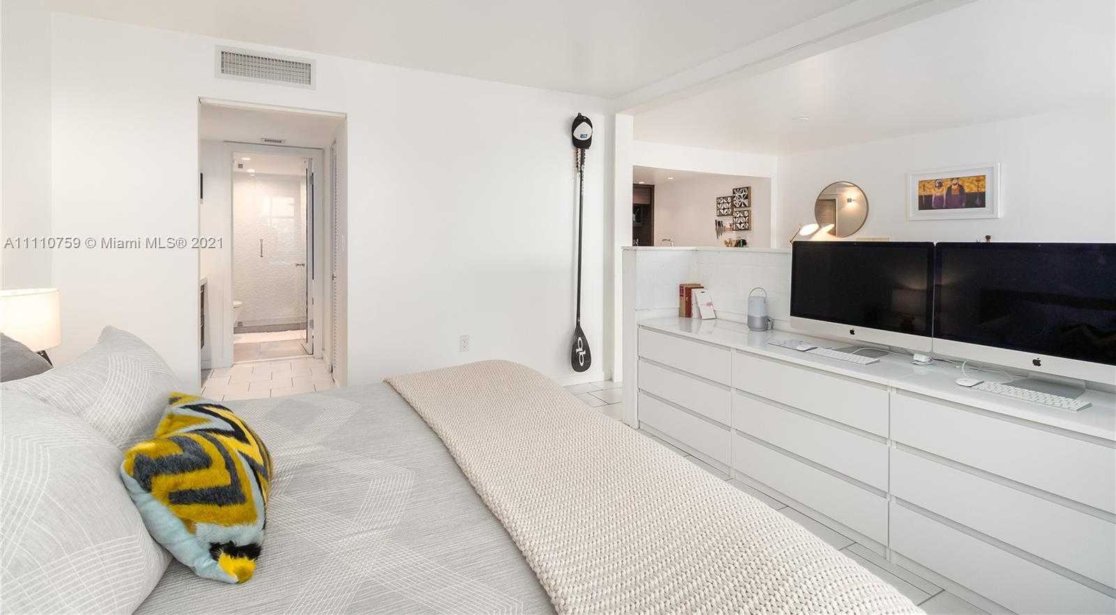 Small Image of 55 OCEAN LANE DR #1027, Key Biscayne Number 12