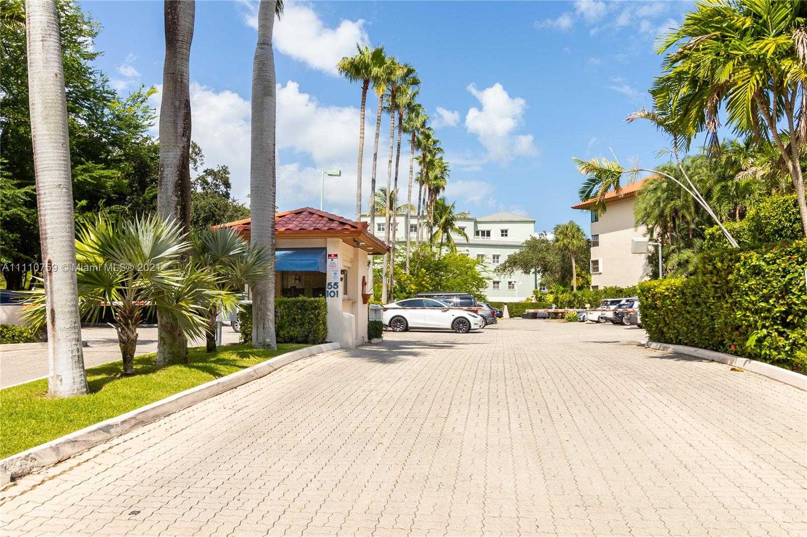 Small Image of 55 OCEAN LANE DR #1027, Key Biscayne Number 24