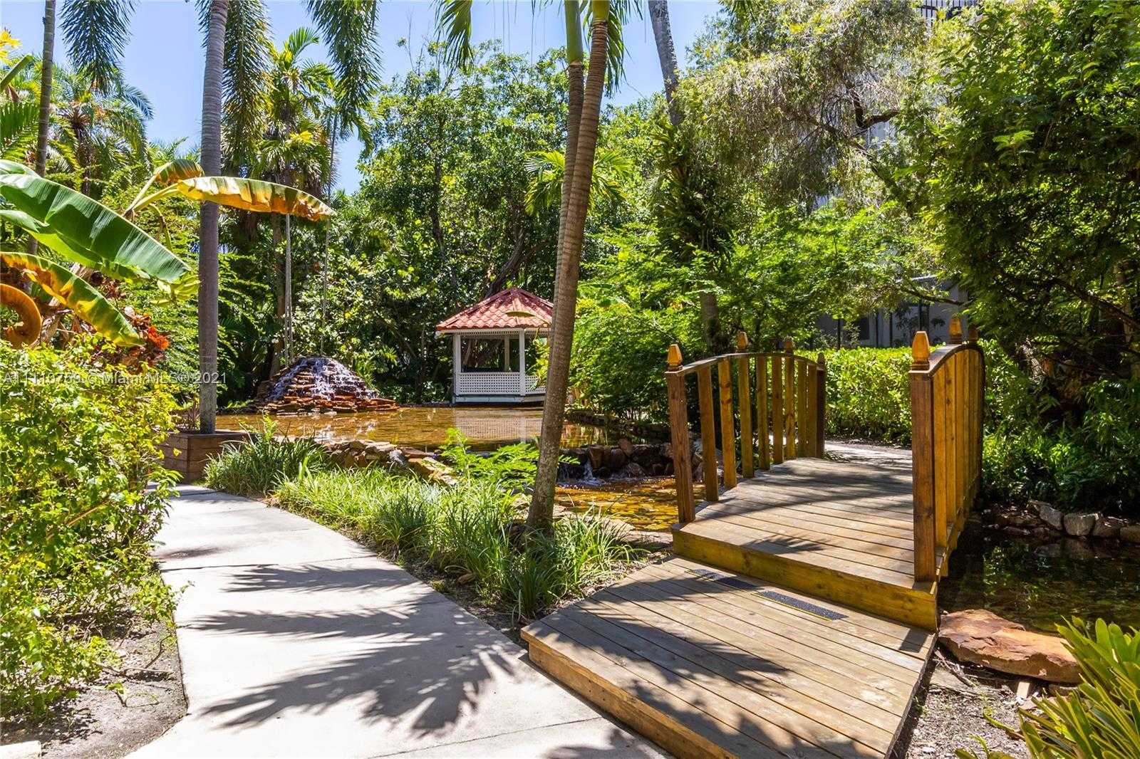 Small Image of 55 OCEAN LANE DR #1027, Key Biscayne Number 27