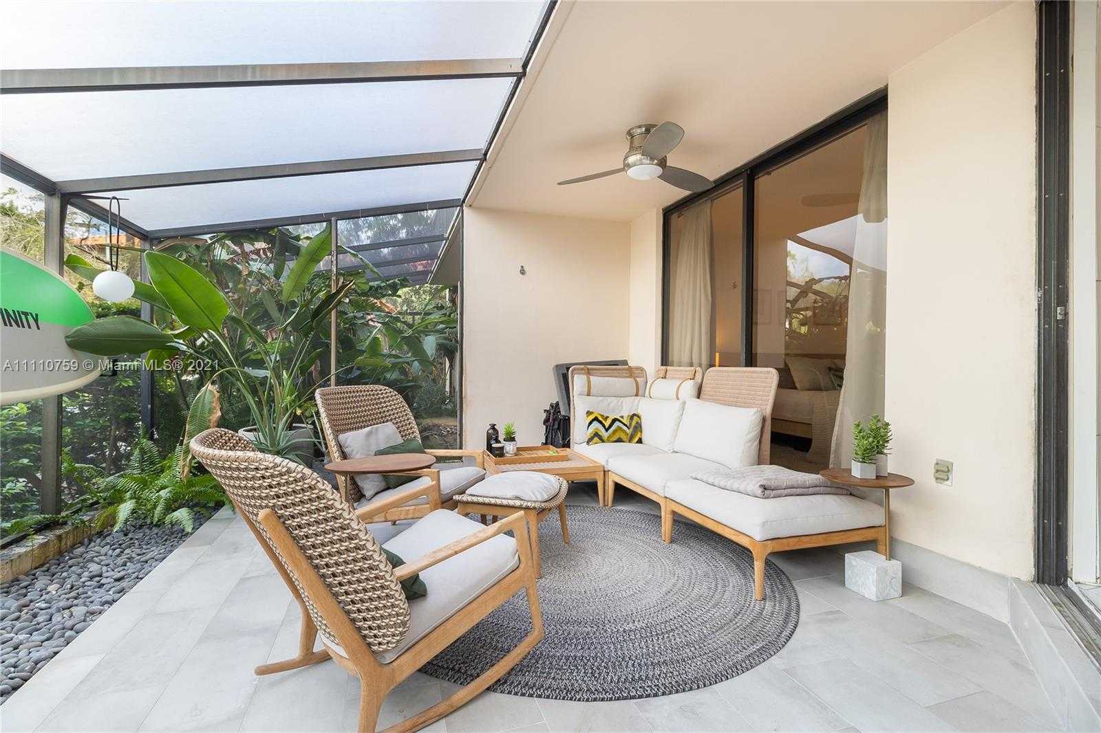 Small Image of 55 OCEAN LANE DR #1027, Key Biscayne Number 7