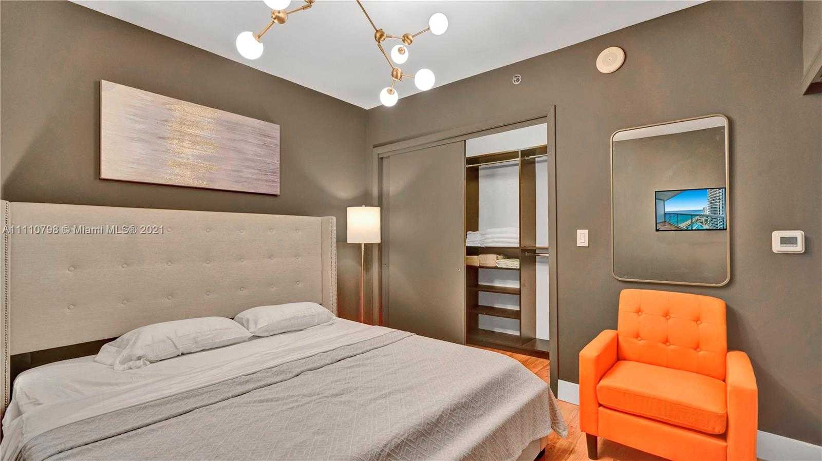 Small Image of 1830 SOUTH OCEAN DR #2209, Hallandale Beach Number 5
